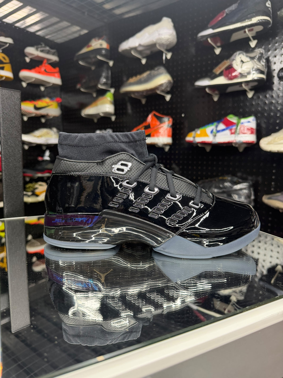 JD Retro 17 Black patent