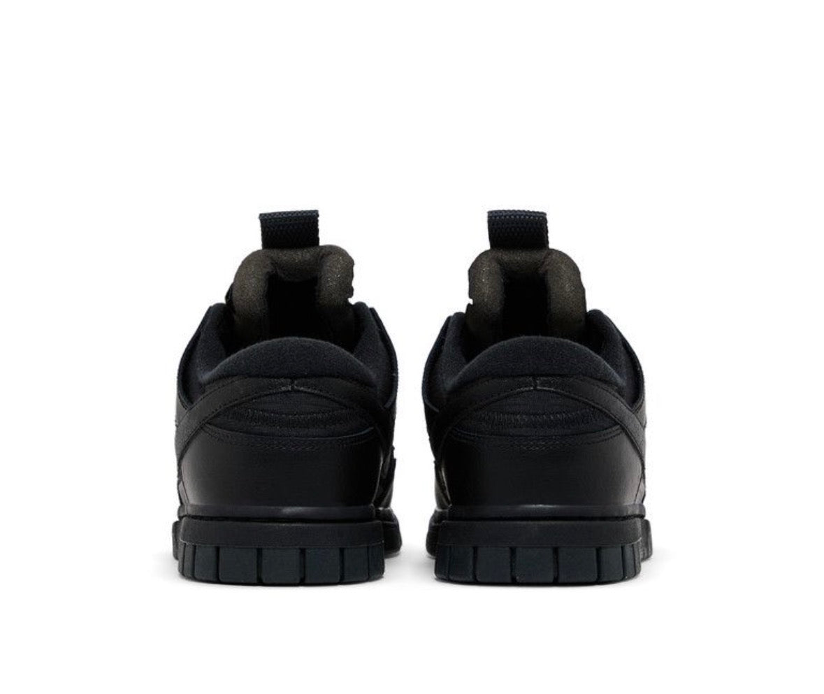 NK Low Dunk Jumbo Triple Black